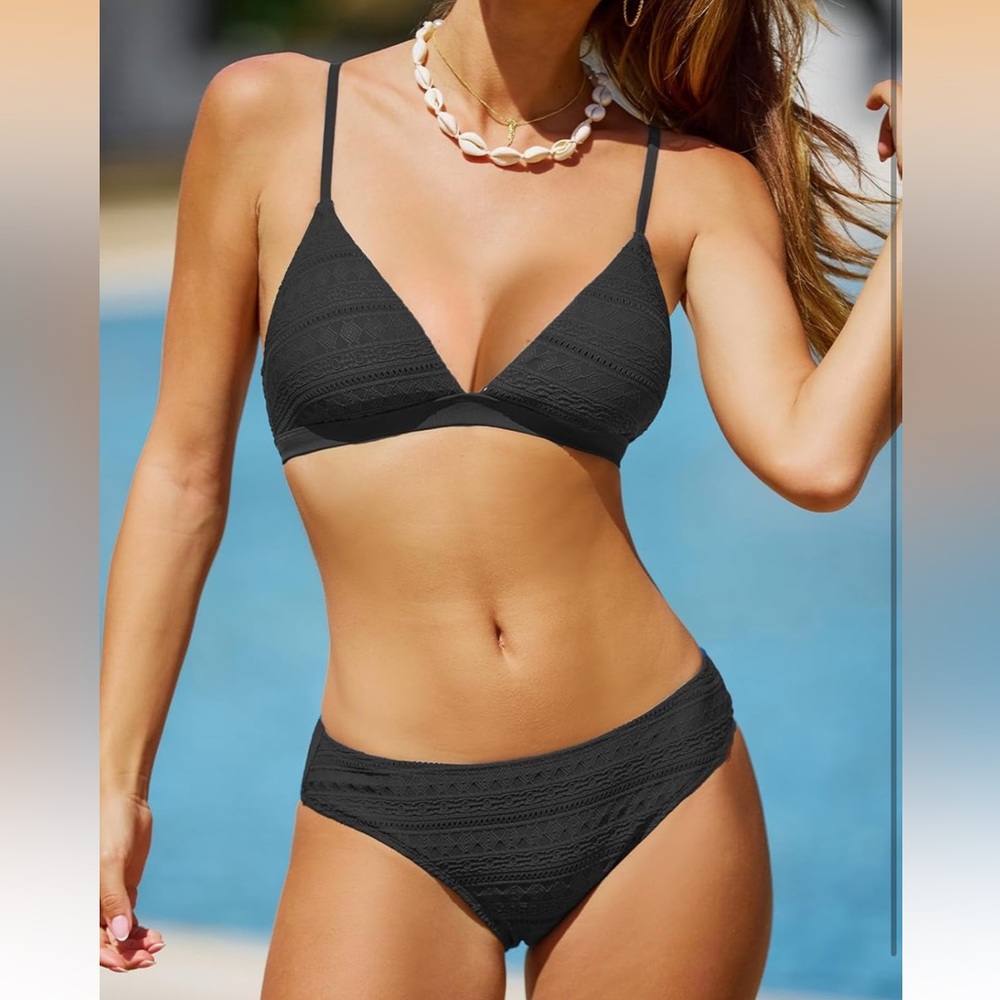 NWT CUPSHE Two Piece Swimsuit V Neck Crisscross Back Self Tie Spaghetti Straps